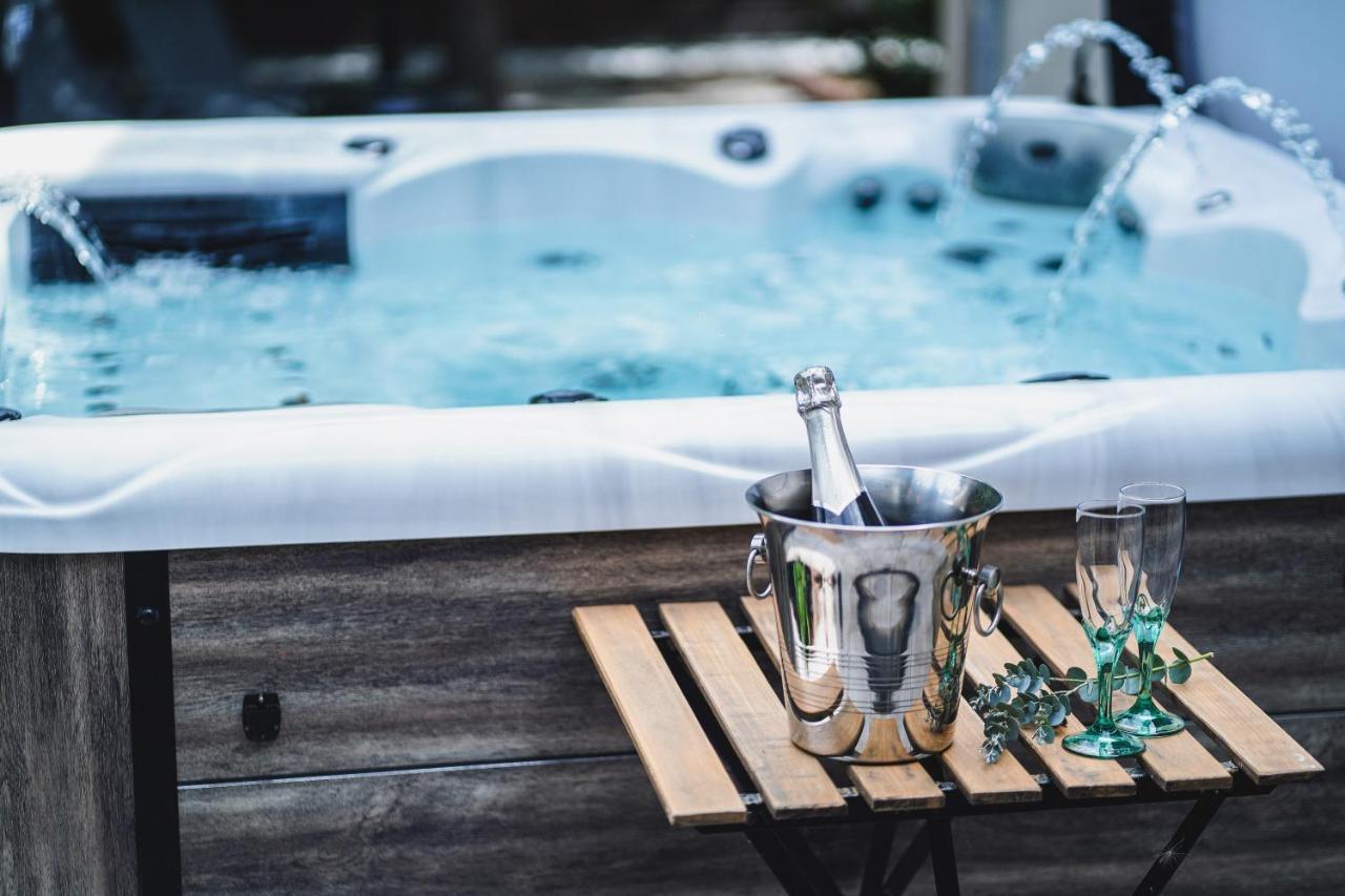 O Rethel Jacuzzi, Gite Ardennes Eksteriør billede