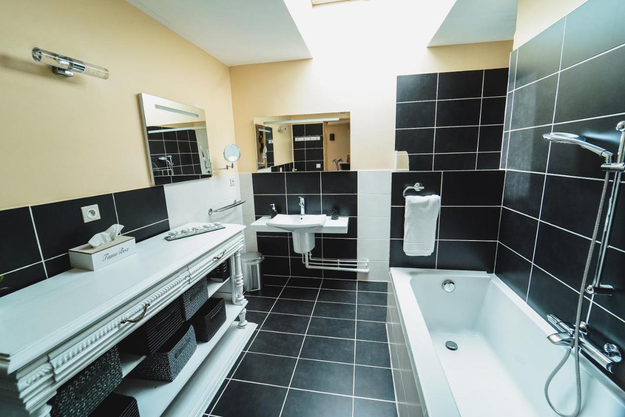 O Rethel Jacuzzi, Gite Ardennes Eksteriør billede